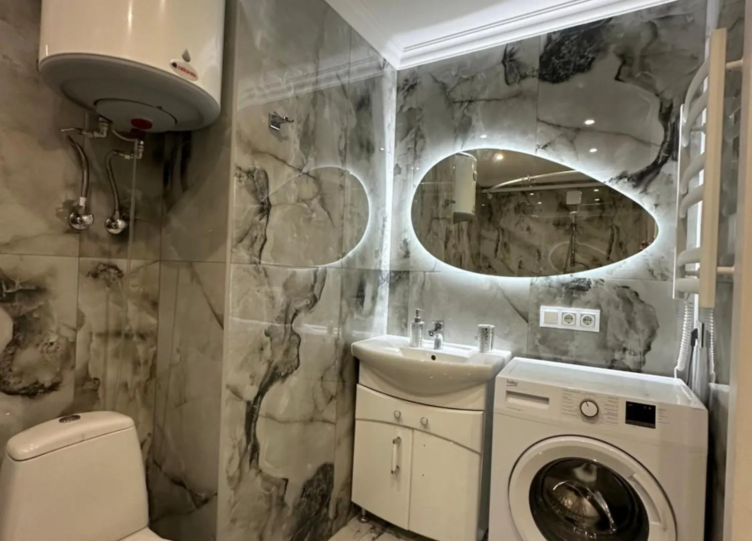 Flat 24 On Lesi Ukrainki 12 With 1 Bedroom Kyiv
